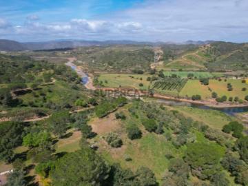 Terreno com 80Ha com Projeto para Parque Temático, para Venda em Messines, Albufeira, Faro