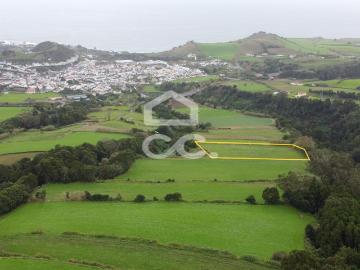 Terreno com 8.100,00 m2 Água de Pau Lagoa