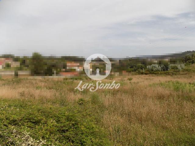 Terreno com 8.100 m2 Sequeiro