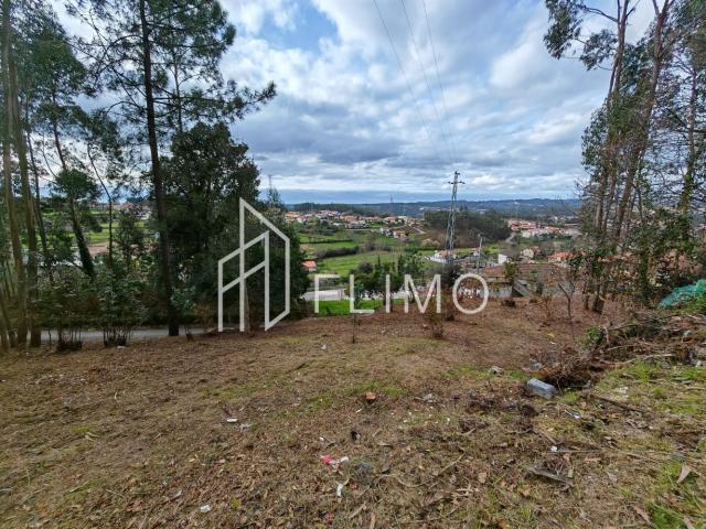 Terreno com 900m2