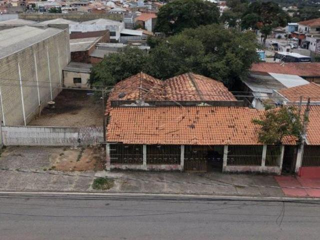TERRENO COM 911M² EDEN