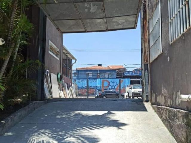 Terreno Com 912,00m² Comercial e Residencial Situado na Av. Amador Bueno Da Veiga Penha SP