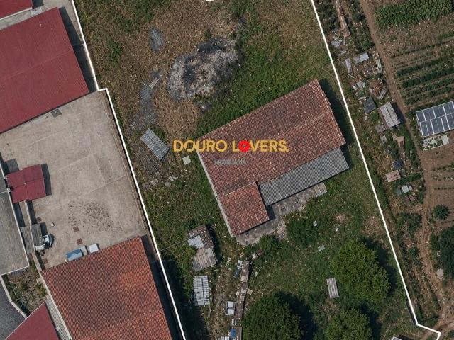 TERRENO PARA CONSTRUÇÃO DE MORADIAS 978 m2 GONDOMAR