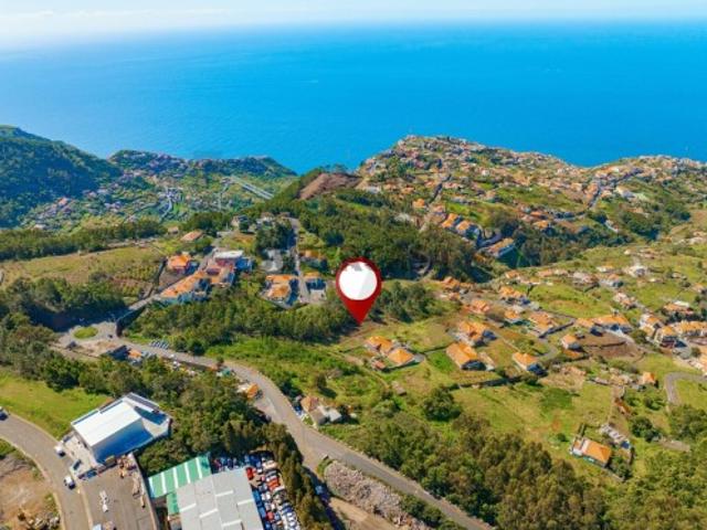 Terreno com 9.590 m² Ribeira Brava | Vista mar e natureza