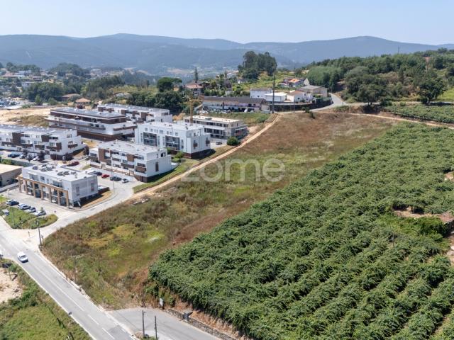 Terreno com 10.830m² em Castelo de Paiva, com Localização Privilegiada
