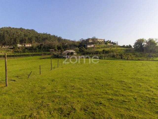 Terreno com 11554 m2 para venda em Portela/V.N. Famalicão
