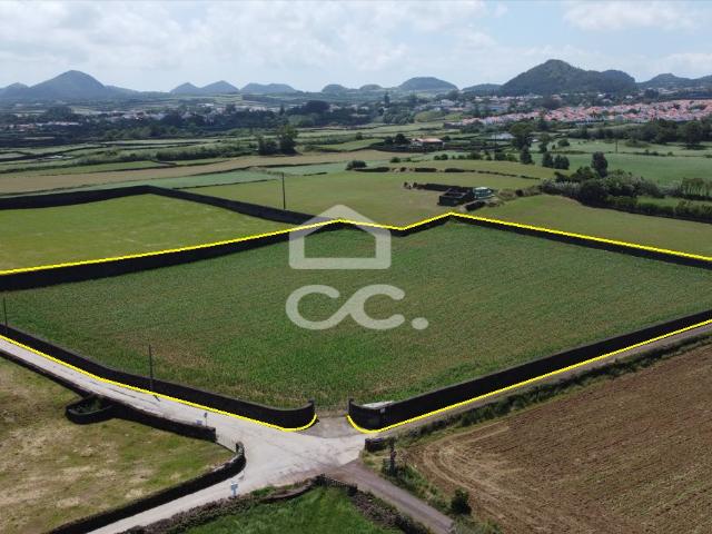 Terreno com 12680m2 Pico da Pedra Ribeira Grande