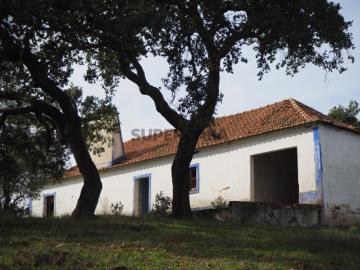 PROJECTO APROVADO para HOTEL RURAL Terreno com 12 hectares e ruína a 20 minutos das praias da Comporta