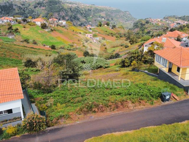 Terreno com 1460m2 em Santana