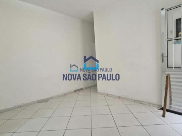 Terreno com 150 m² | 4 casas construídas| 3 vagas