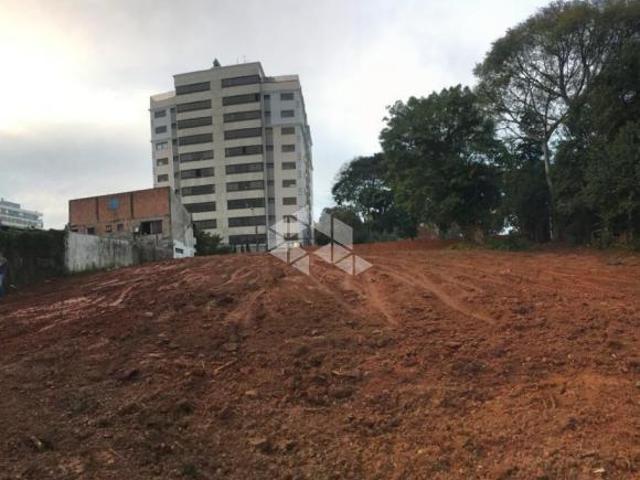 Terreno com 1518 m2 em zona nobre de Esteio