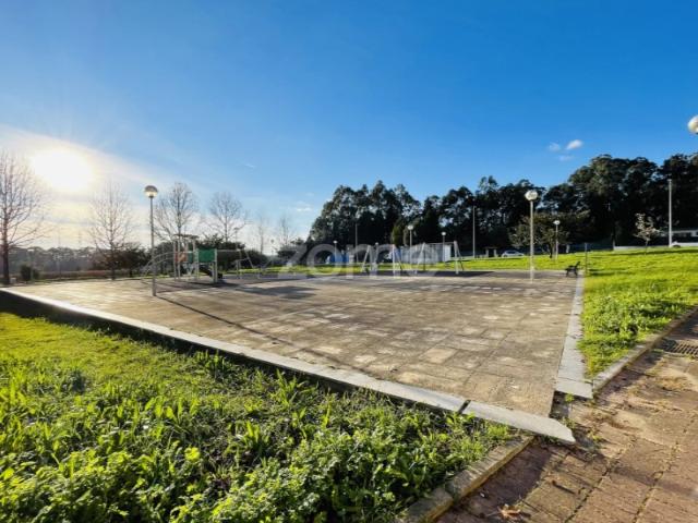 Terreno com 159 M2 para comercio junto da Universidade da Maia Porto