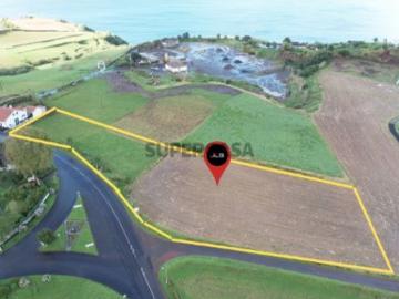 Terreno com 170m2 de Frente, ideal para investimento, Algarvia, Nordeste, Ilha de São Miguel, Açores