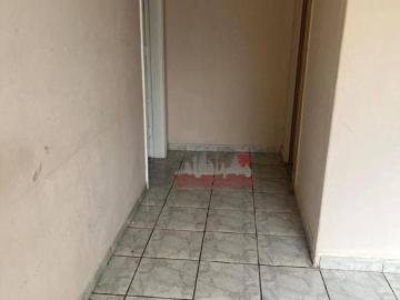 Terreno com 192m2, tem 03 casas, a principal com 120m2 !Rua tranquila