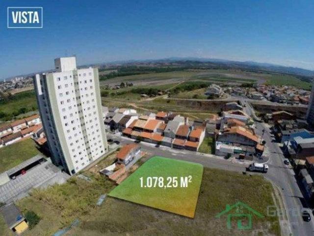 Terreno com 1.078,25 m Vista Linda!