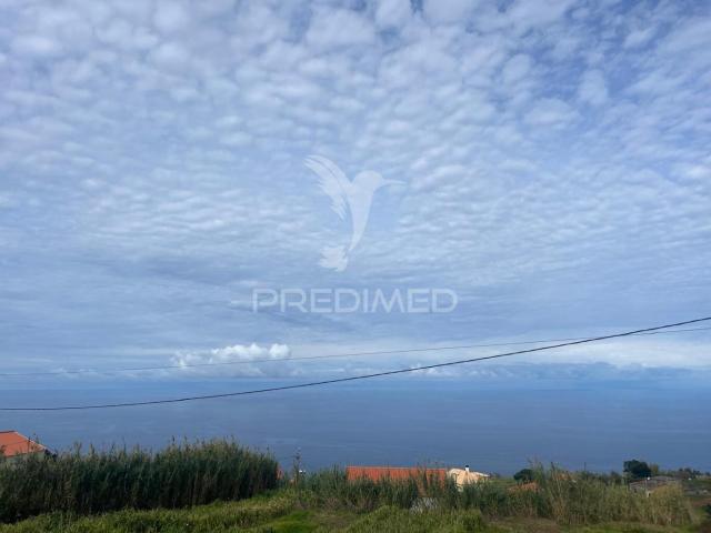 TERRENO COM 1.000 M2 NA PONTA DO PARGO