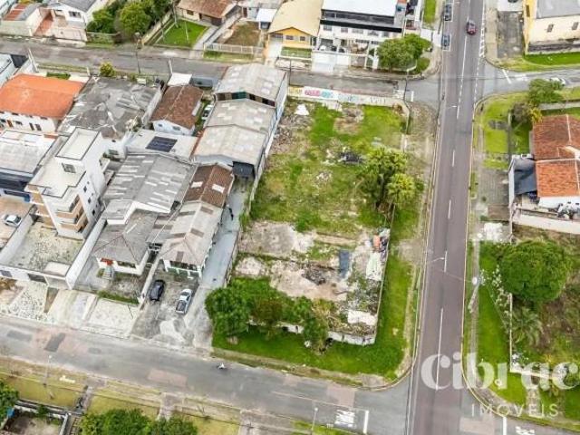 Terreno com 1.220 m² no Bairro Parolin em Curitiba