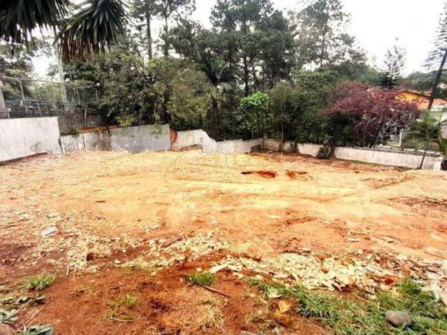 Terreno com 1.224m2 no Jardim Marajoara