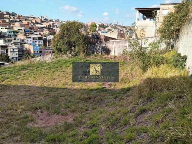 TERRENO COM 1.377m² NA DIVISA COM A GRANJA VIANA CARAPICUÍBA