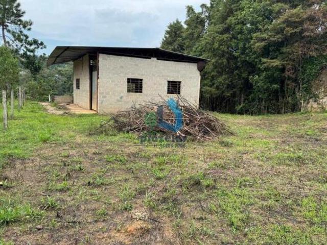 TERRENO COM 1.300 M² + GALPÃO INACABADO!