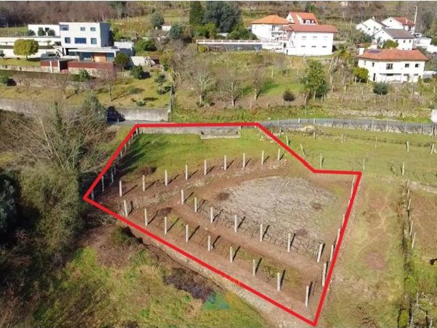 Terreno com 1.480 m² Loureda, Arcos de Valdevez