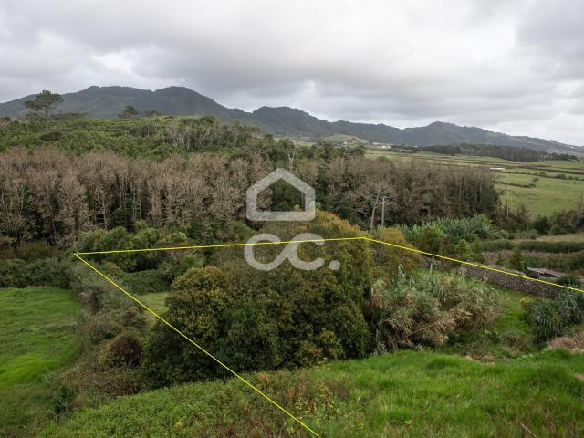 Terreno com 1.540,00 m2 São Pedro Vila do Porto