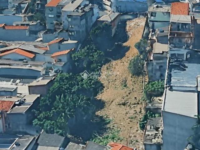 Terreno com 1.511m² na Vila Alto de Santo André, ideal para seu investimento