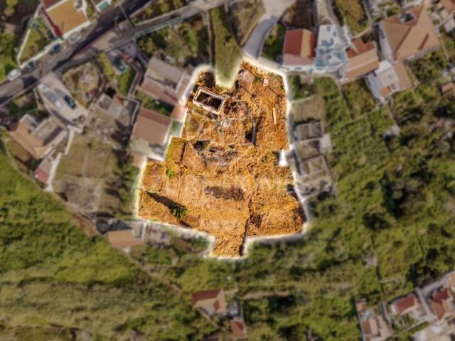 Terreno com 1.720 m² e Moradia para Reabilitar Ribeira Brava, Madeira