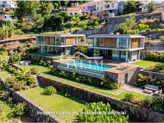 TERRENO COM 1.999 m² ARCO DA CALHETA