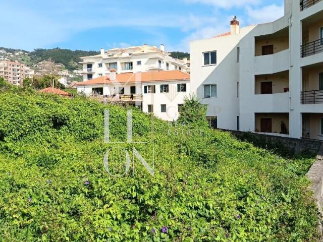 Terreno com 1.910 m², situado no Livramento, Santa Cruz