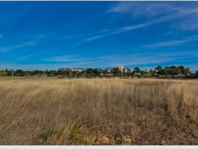 Terreno com 20500m²