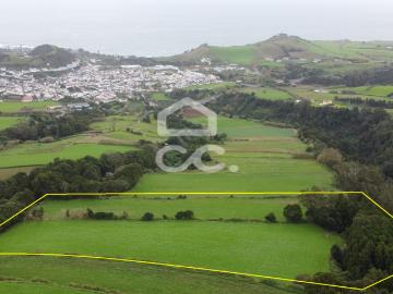 Terreno com 20.460,00 m2 Água de Pau Lagoa