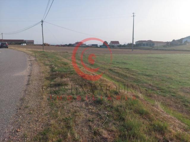 Terreno com 2150m2, arredores de Chaves