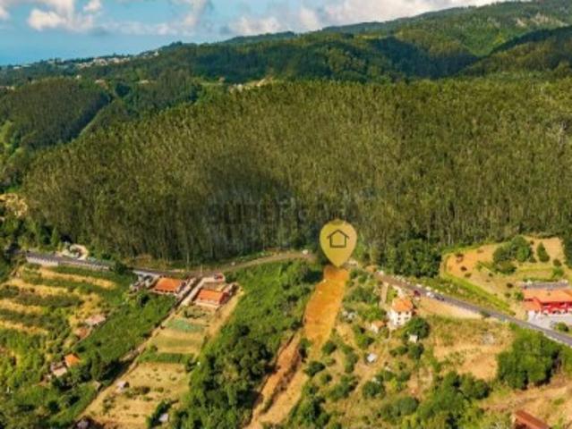 Terreno com 2200 m2, com viabilidade de construção