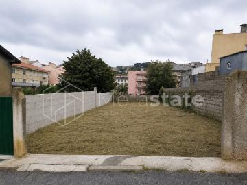 Terreno com 250 m2 Pronto para Construção, em Famões