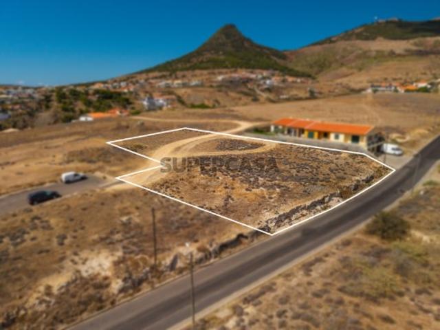 Terreno com 2560 m2 na Ilha do Porto Santo