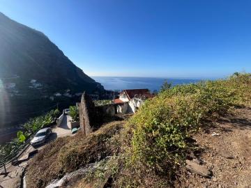 Terreno com 2581m2 | Madalena do Mar, Ponta do Sol
