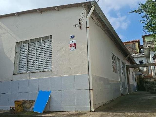 TERRENO COM 2 CASAS NO PARQUE CRUZEIRO DO SUL! CASA 1: 2 DORMS, SALA, COZ ÀREA DE SERV, 1 WC e 1 V