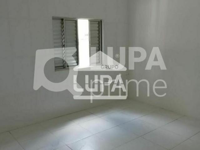 Terreno com 2 casas de 135m² à venda, no Jardim São Paulo