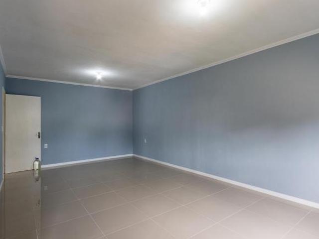 Terreno com 2 casas, 4 quartos, 1 suite Bairro Cavalhada