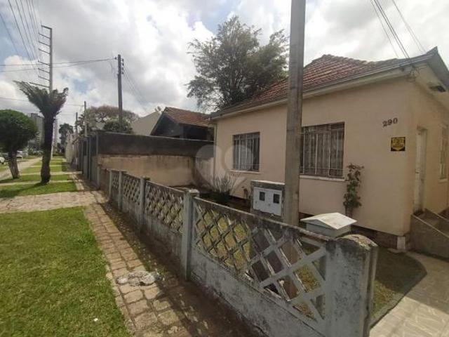 Terreno com 2 quartos e 414 m² à venda em Água Verde
