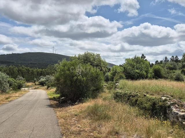 Terreno com 2.163 m² – Vista Deslumbrante para a Serra de Sicó