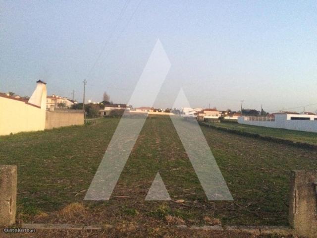 Terreno com 2.223 m2 em Aveiro