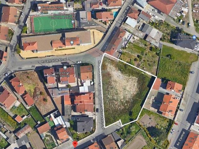 Terreno com 2.400 m2 em S. Pedro Fins Viabilidade para construção de 5 moradias