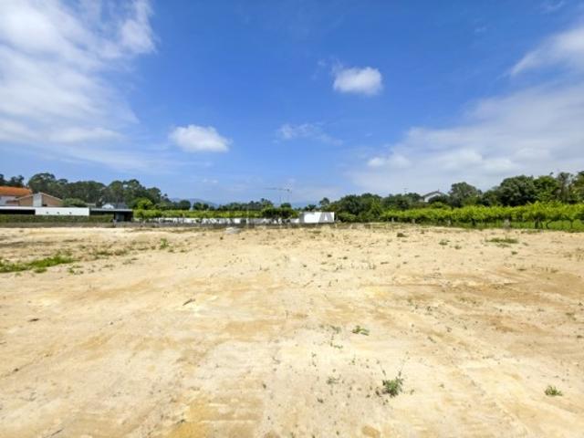 Terreno com 3000 m² em Seara, Ponte de Lima, com viabilidade construção