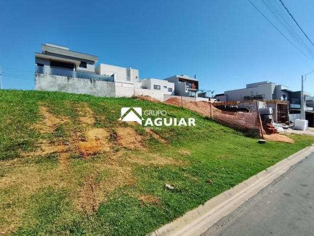 Terreno com 300,04 m² à Venda no Bosque da Mata em Valinhos