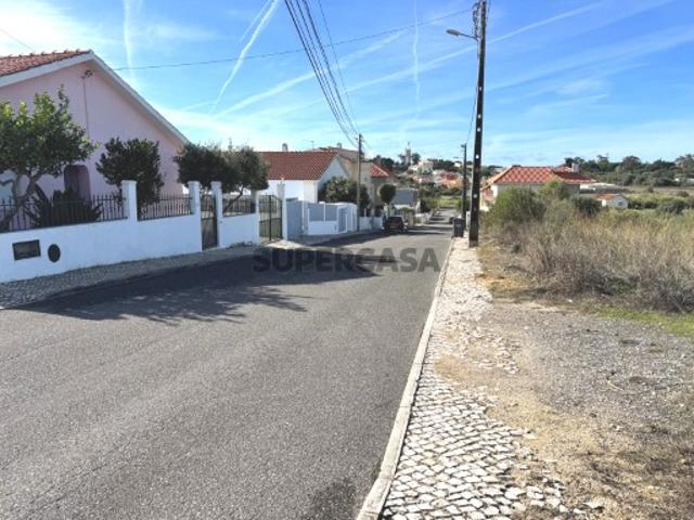 Terreno com 300m2 em Alcabideche