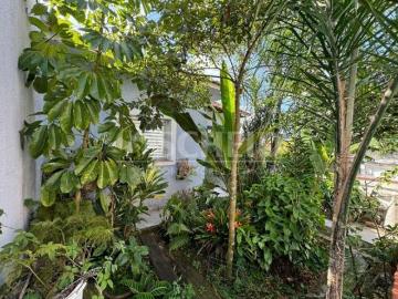 TERRENO COM 300M2 NO JARDIM MARAJOARA