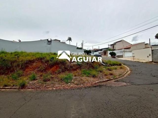 Terreno com 302,71 metros quadrados à venda, em Valinhos/SP