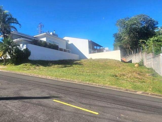 Terreno com 302 m² em condomínio Villagio Fiorentino em Valinhos SP